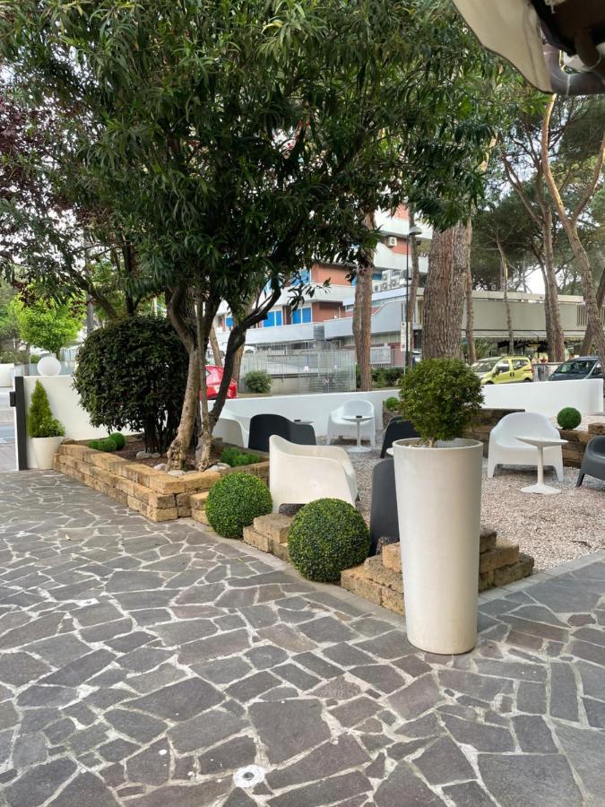 Hotel Augustus Milano Marittima Exterior foto