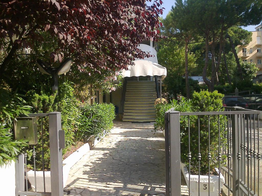 Hotel Augustus Milano Marittima Exterior foto