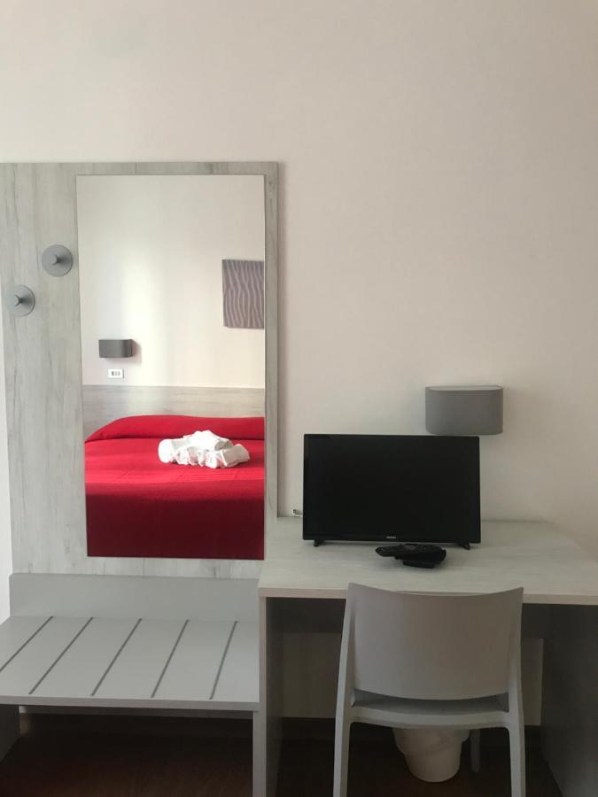 Hotel Augustus Milano Marittima Exterior foto